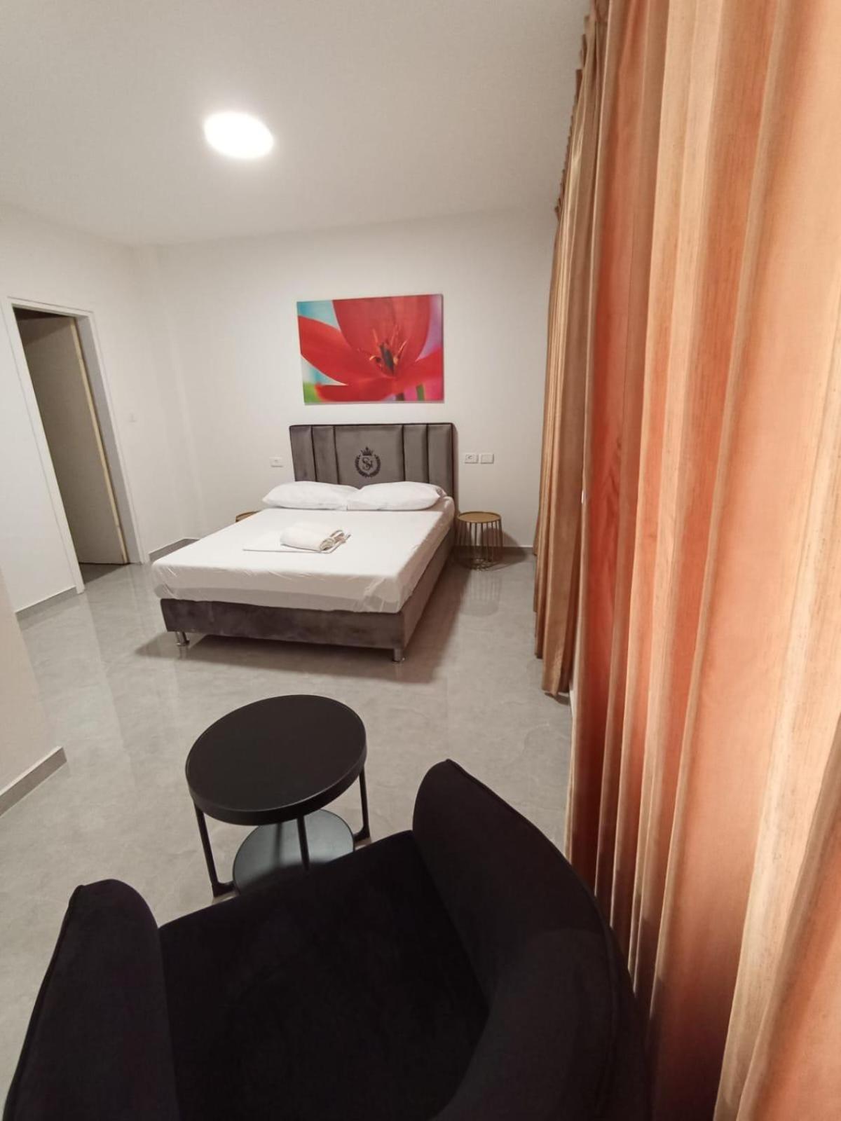 Elis Boutique Hotel Bat Yam Exterior photo